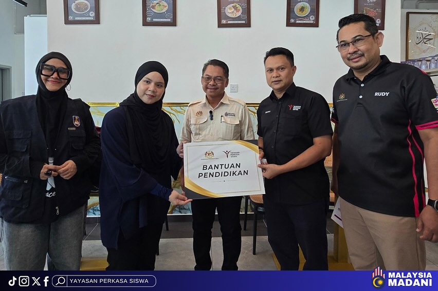 YAYASAN PERKASA SISWA PRIHATIN KESUSAHAN BUKAN PENGHALANG KE MENARA GADING 3